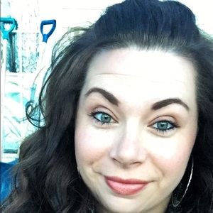 Meet your Posher, Shawna